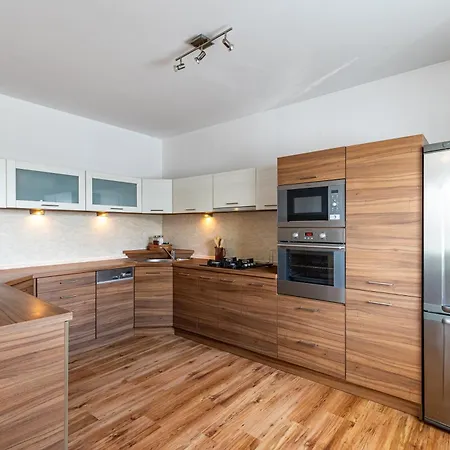 Spacious With Ac And Stunning Views Apartment *