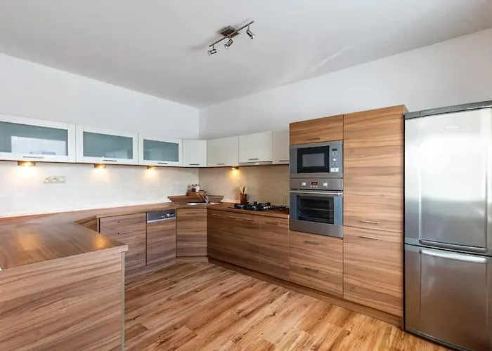 Appartement Spacious With Ac And Stunning Views Bratislava