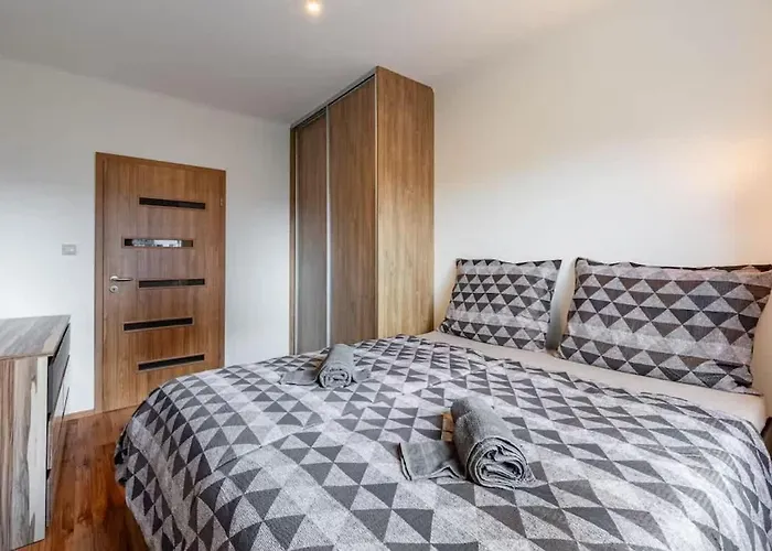 Spacious With Ac And Stunning Views Bratislava