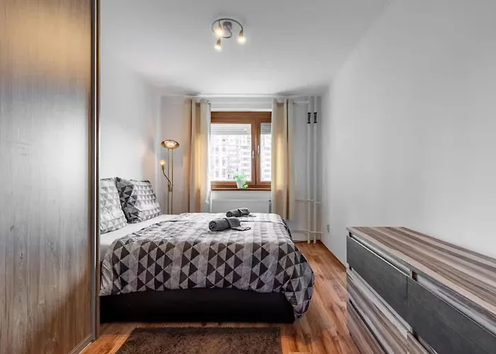 Spacious With Ac And Stunning Views Apartment *